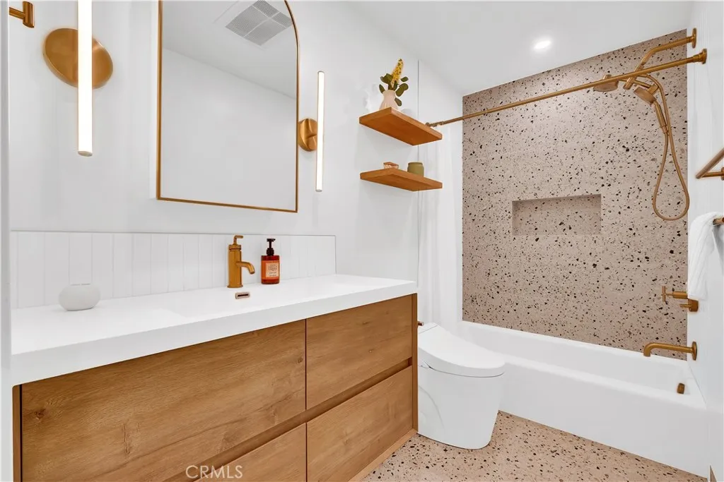 745 Main 107, El Segundo, California 90245 home-pic-15